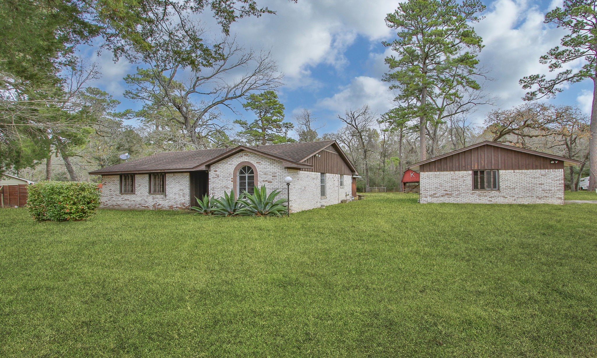 22826 Acorn Valley Drive Spring, TX 77389 - Photo 2 of 33