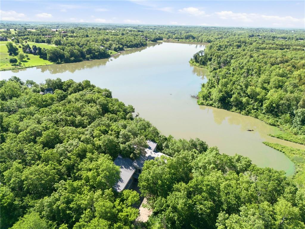16371 Lake Point Drive Bonner Springs, KS 66012 - Photo 71 of 82