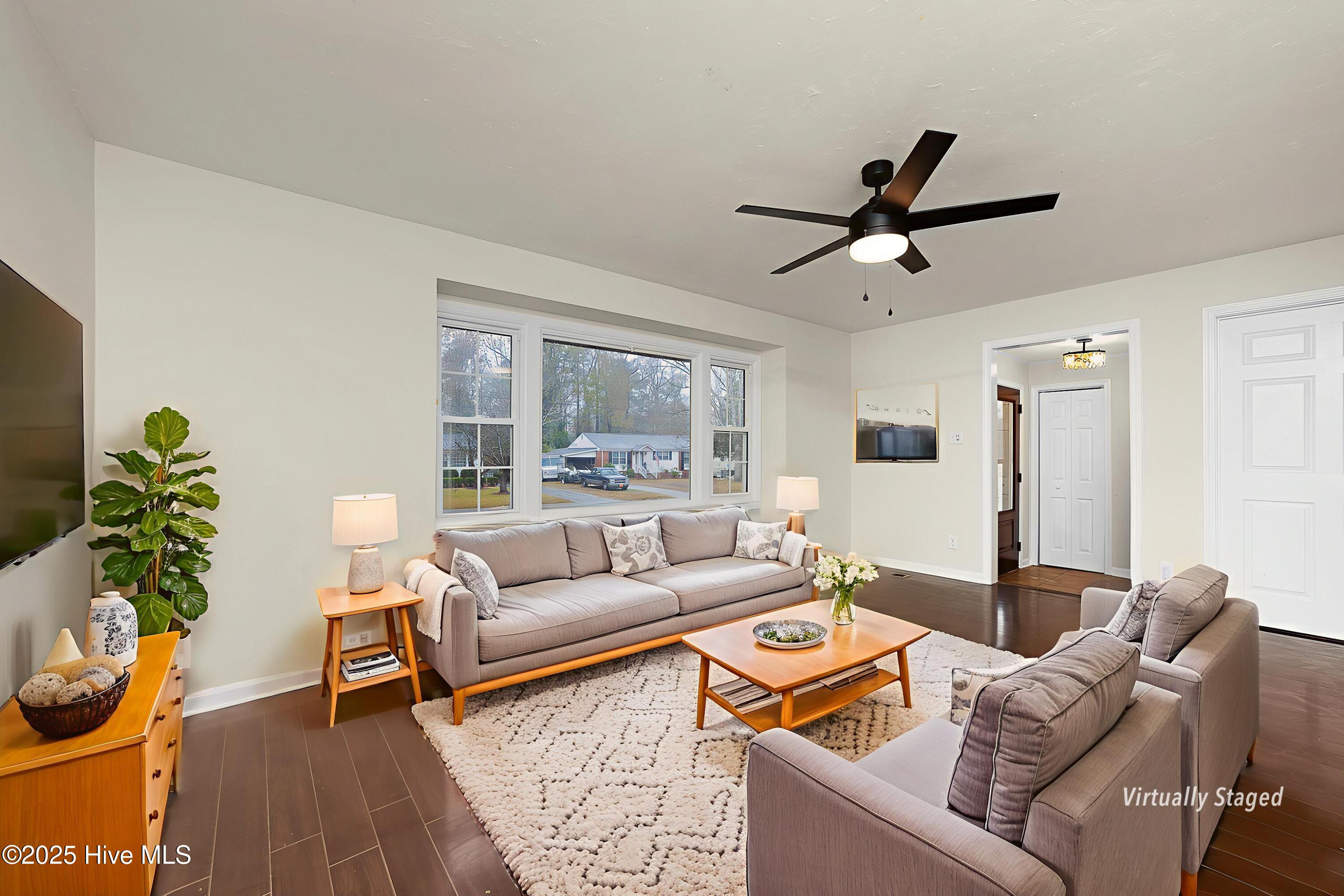 404 Decatur Road Jacksonville, NC 28540 - Photo 2 of 23 Virtually Staged - Living Room