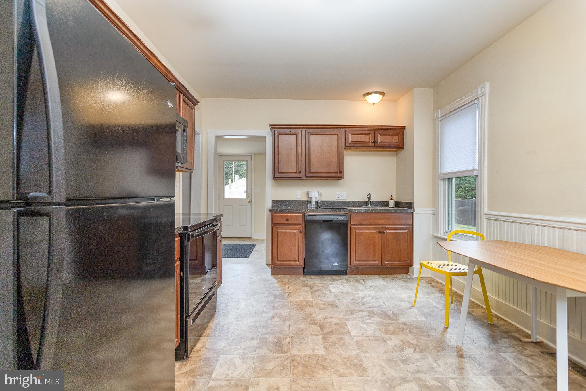 129 East Lincoln Avenue Lititz, PA 17543 - Photo 12 of 27