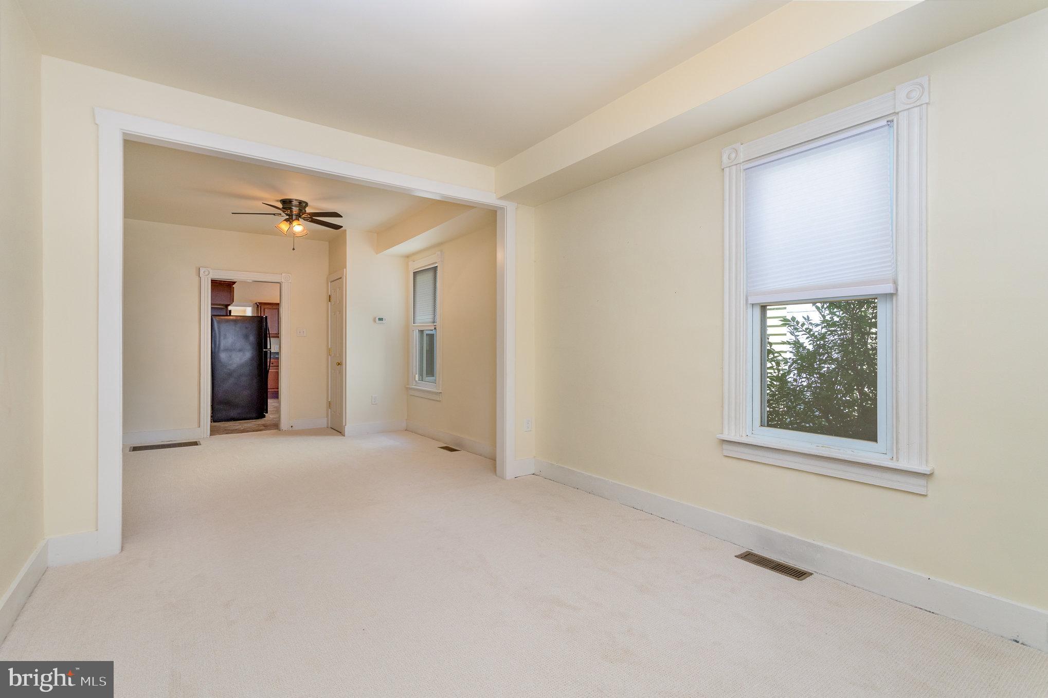 129 East Lincoln Avenue Lititz, PA 17543 - Photo 4 of 27