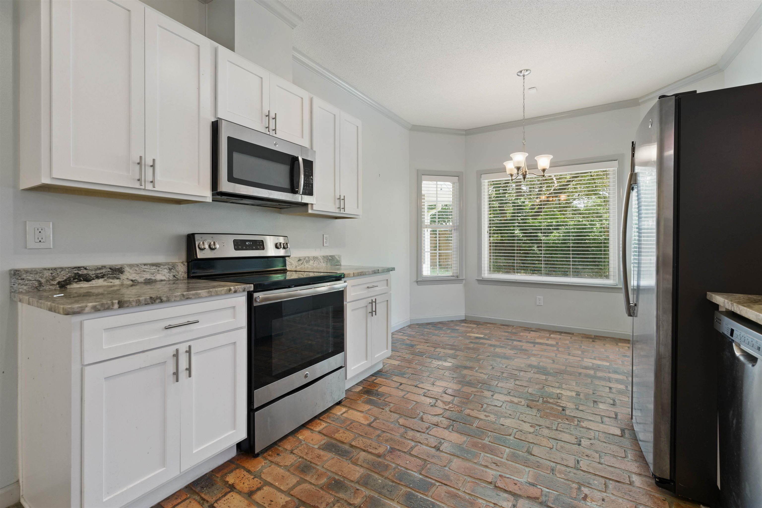 114 Montclair Loop Daphne, AL 36526 - Photo 9 of 30