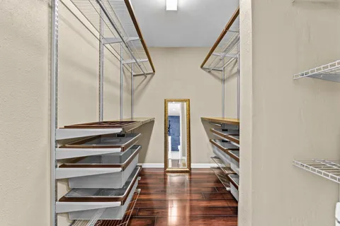 $259,000 | 1112 Bering Drive, Unit 66, Houston, TX 77057