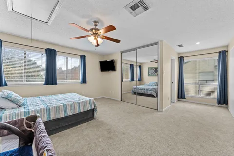 $259,000 | 1112 Bering Drive, Unit 66, Houston, TX 77057