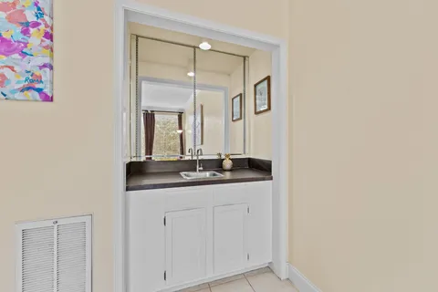 $259,000 | 1112 Bering Drive, Unit 66, Houston, TX 77057