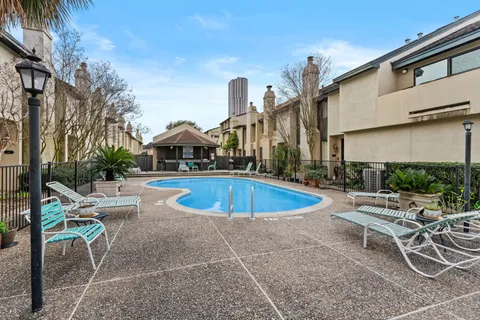 $259,000 | 1112 Bering Drive, Unit 66, Houston, TX 77057