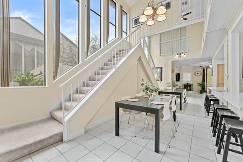 $259,000 | 1112 Bering Drive, Unit 66, Houston, TX 77057