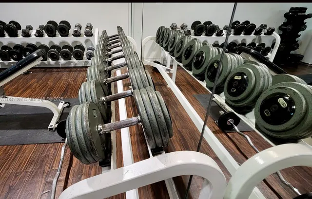 $3,500 | 6770 Indian Creek Drive, Unit TO, Miami Beach, FL 33141