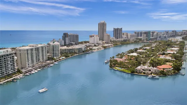 $3,500 | 6770 Indian Creek Drive, Unit TO, Miami Beach, FL 33141