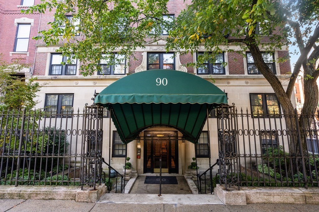 90 Commonwealth Avenue, Unit 7 Boston, MA 02116 - Photo 13 of 16