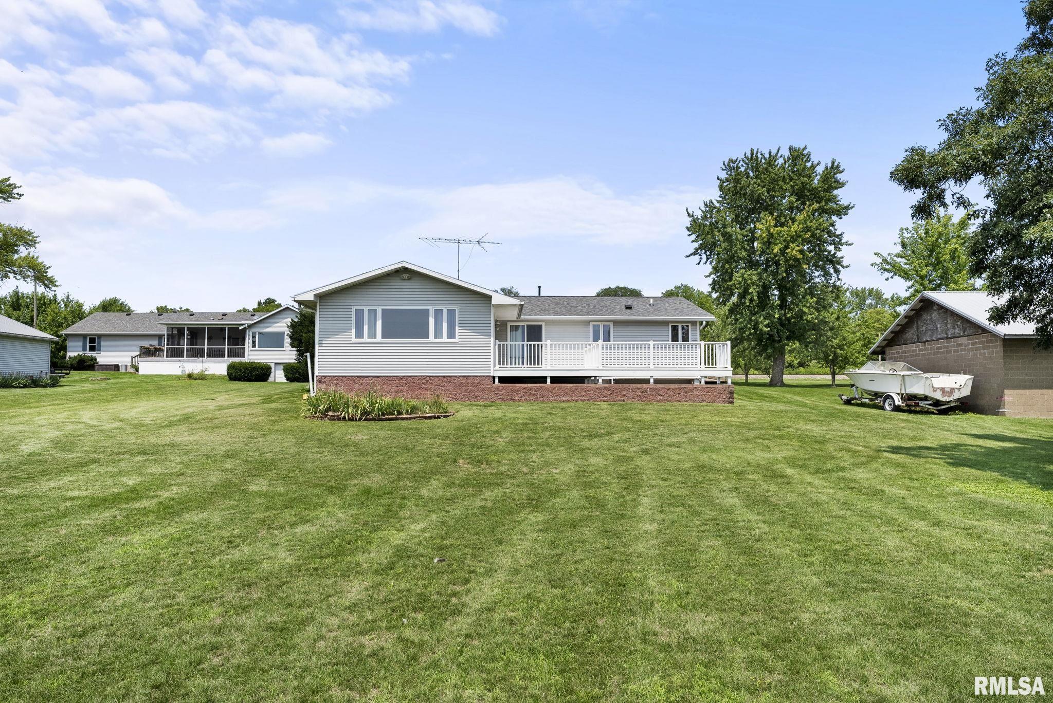 3760 Midway Beach Road Muscatine, IA 52761 - Photo 1 of 22 Gallery Image 1