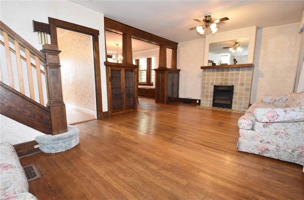 1460 McFarland Road Pittsburgh, PA 15216 - Photo 3 of 20 Gallery Image 3