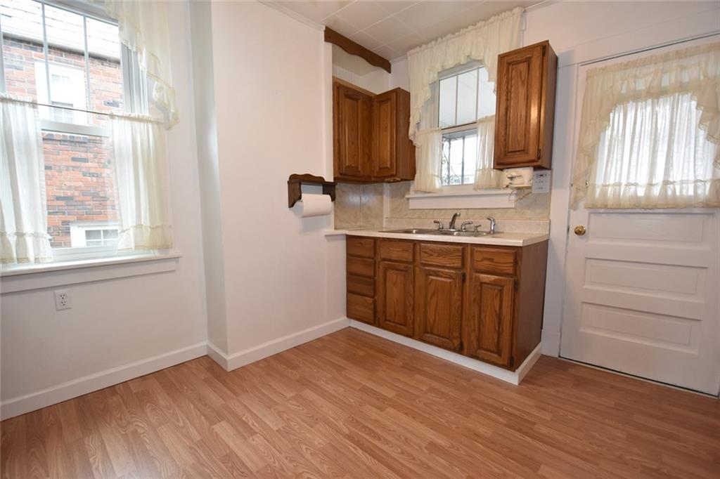 1460 McFarland Road Pittsburgh, PA 15216 - Photo 8 of 20 Gallery Image 8