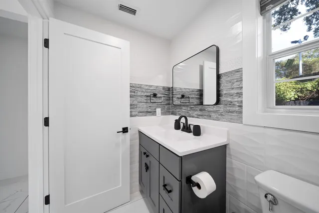 $230,000 | 2403 Country Club Drive, Tallahassee, FL 32301