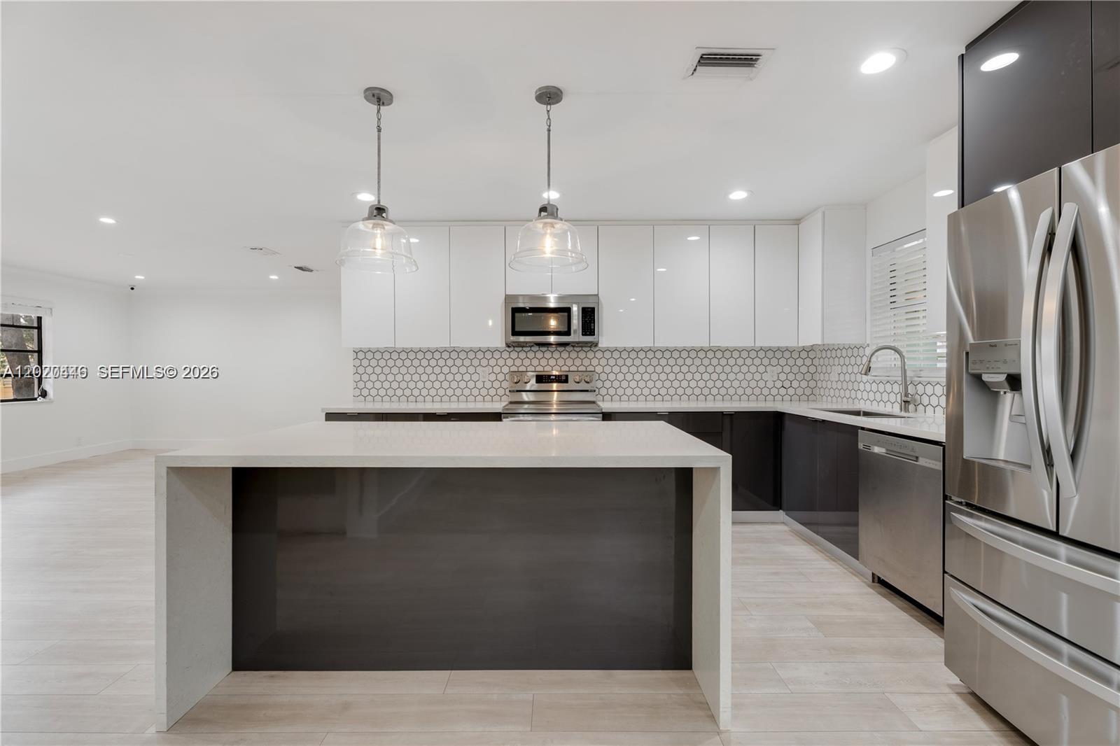 9741 Southwest 3rd Street Miami, FL 33174 - Photo 5 of 20
