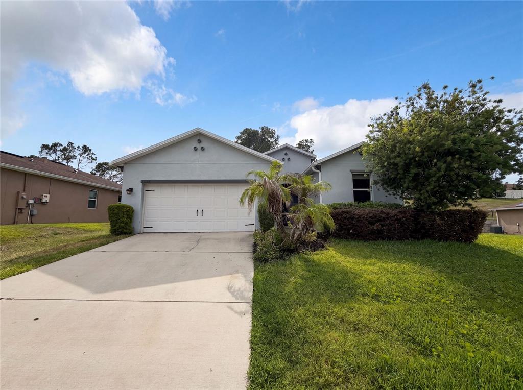 10029 Weathers Loop Clermont, FL 34711 - Photo 1 of 19