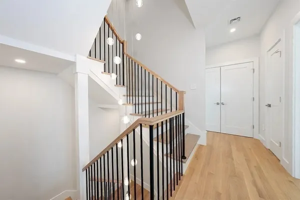 $10,000 | 35 John Street, Unit 35, Newton, MA 02459