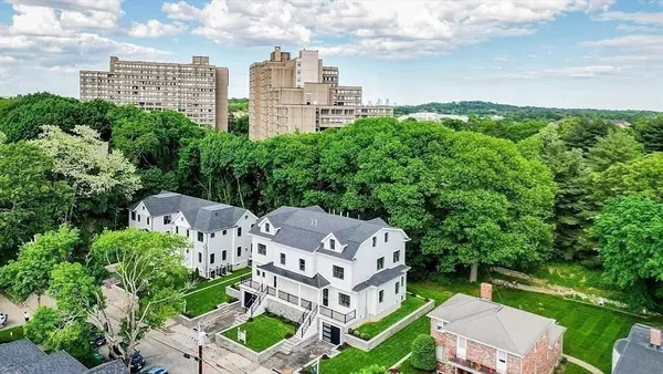 $10,000 | 35 John Street, Unit 35, Newton, MA 02459