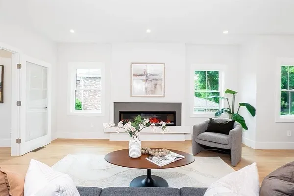 $10,000 | 35 John Street, Unit 35, Newton, MA 02459