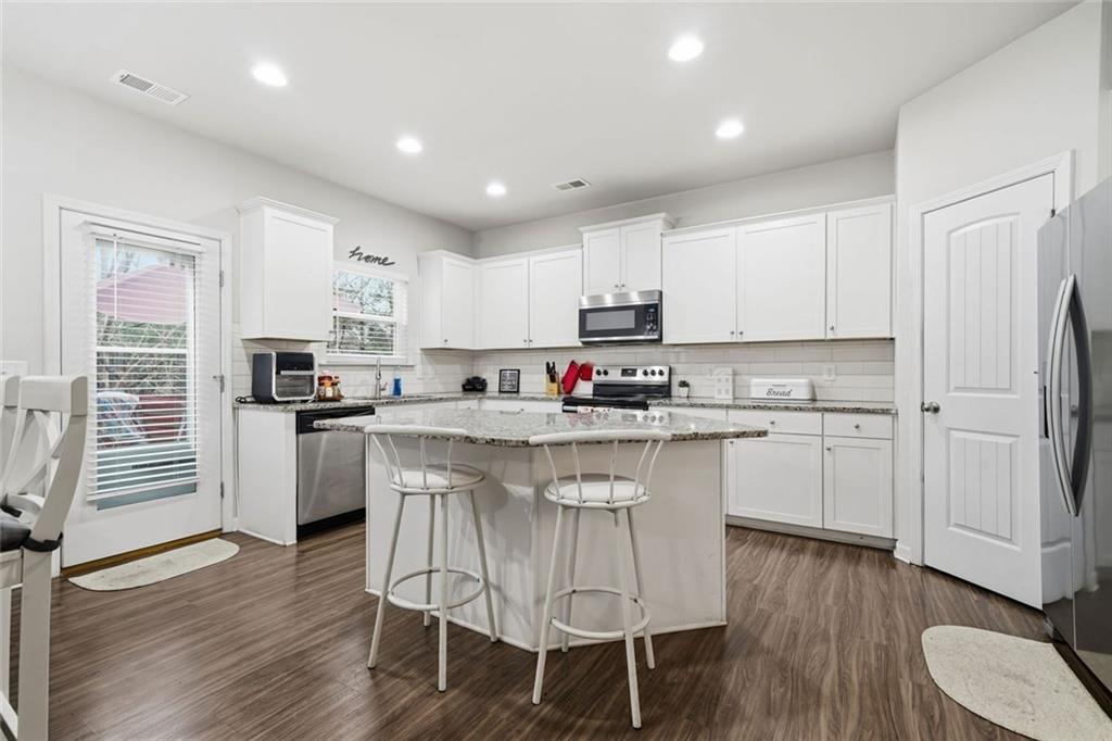 151 Prominence Court Canton, GA 30114 - Photo 4 of 43