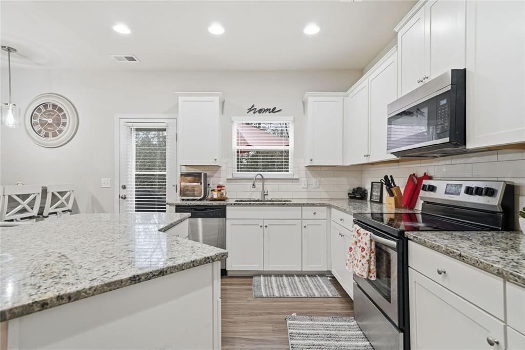 151 Prominence Court Canton, GA 30114 - Photo 5 of 43