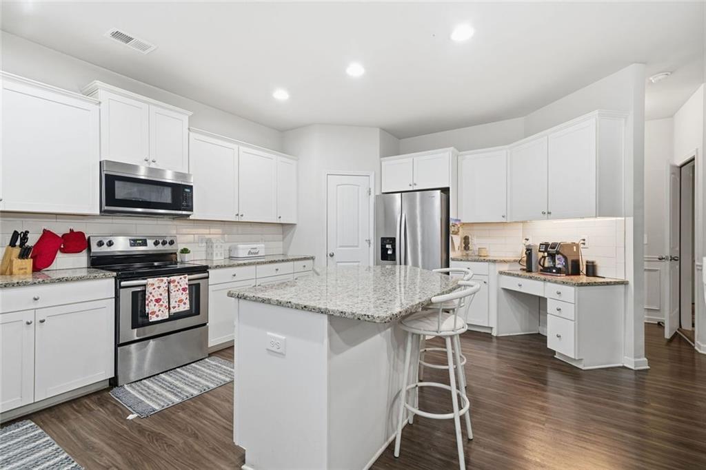 151 Prominence Court Canton, GA 30114 - Photo 7 of 43