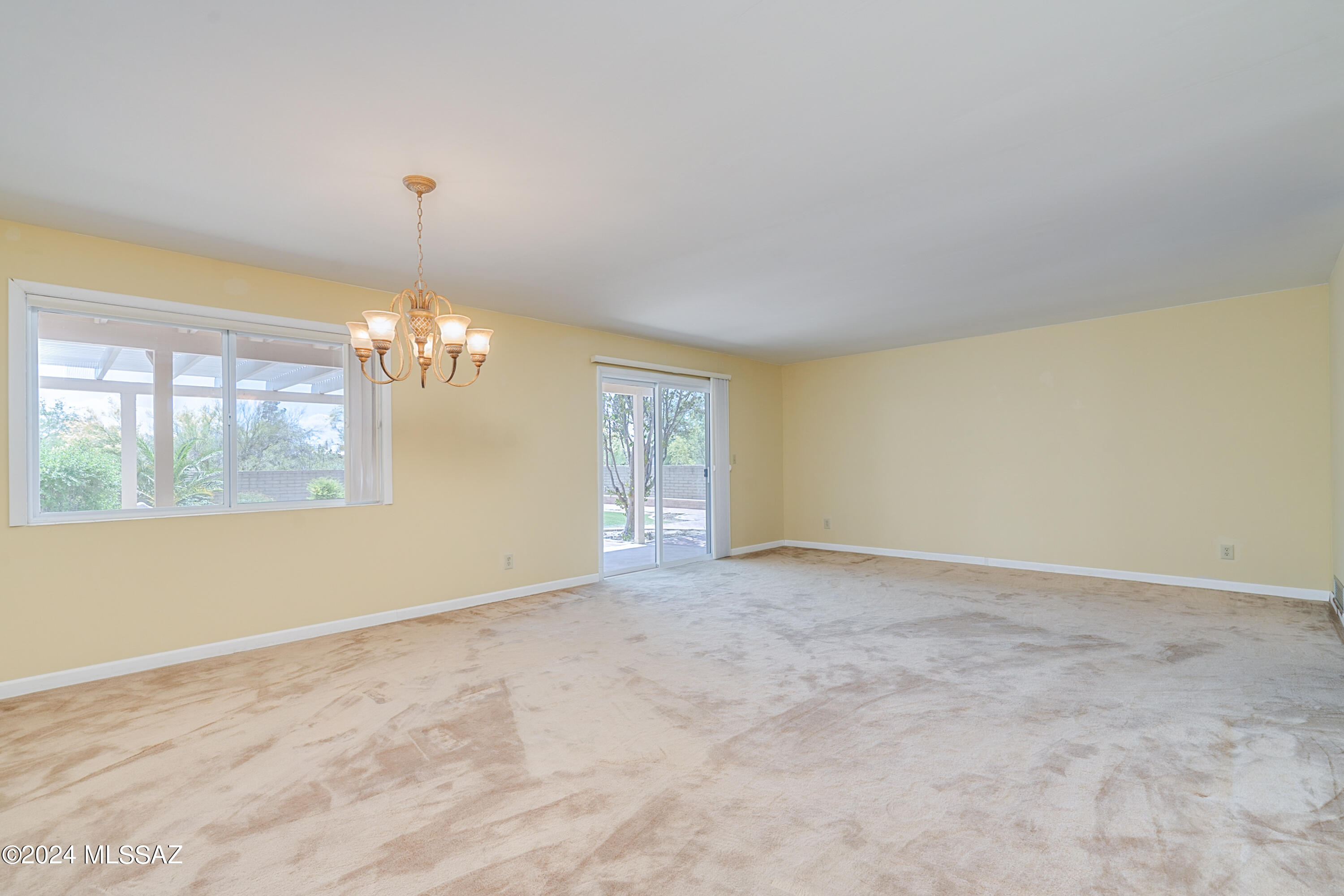 6622 North Montebella Road Tucson, AZ 85704 - Photo 7 of 45 Light and bright