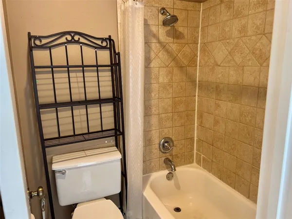 $1,850 | 1962 Augusta Drive, Houston, TX 77057