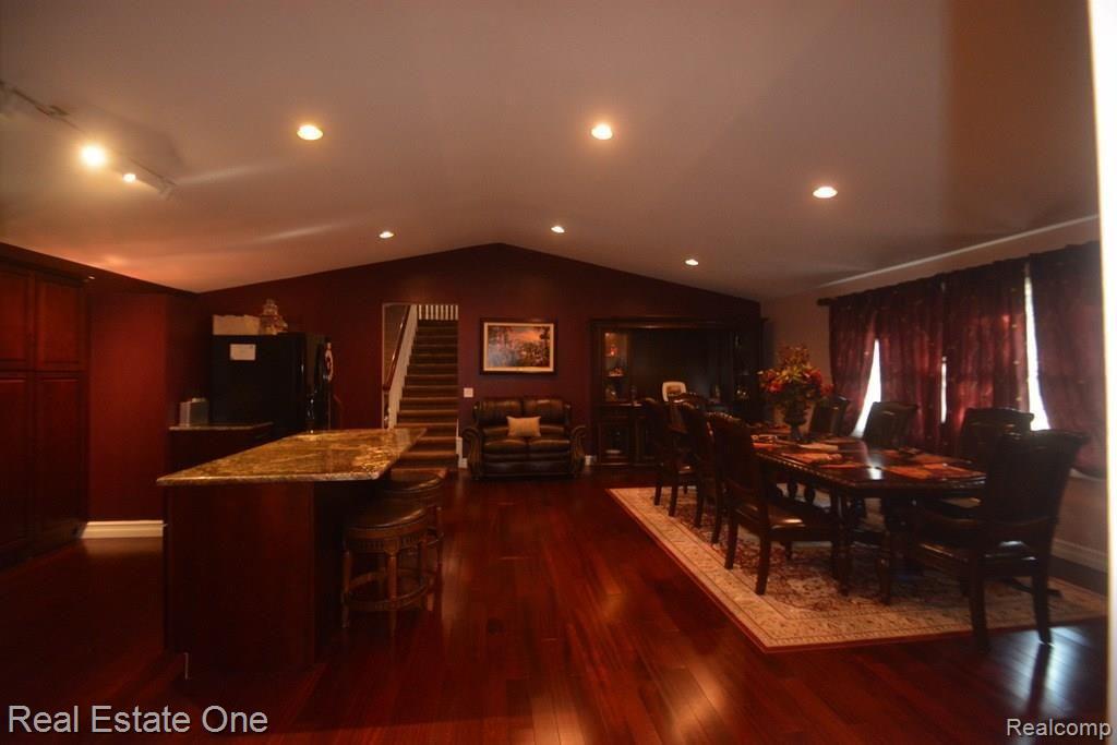 3290 Melvin Avenue Rochester, MI 48307 - Photo 3 of 33 07-DSC_9450.jpg