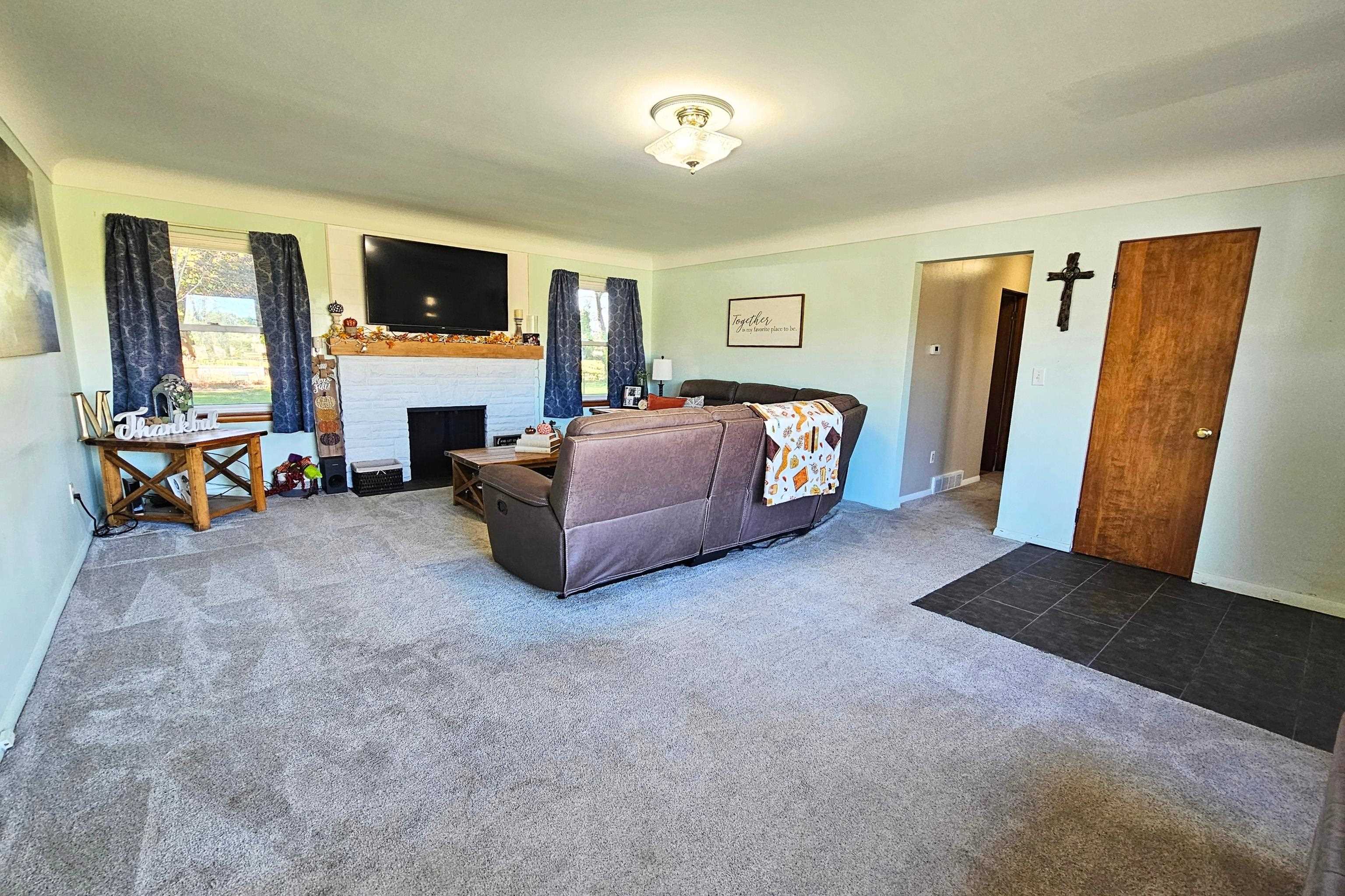 5865 Shattuck Road Saginaw, MI 48603 - Photo 5 of 49 50157412-834e581f-edc7-4b32-8f2f-aaf38474faa3.JPG