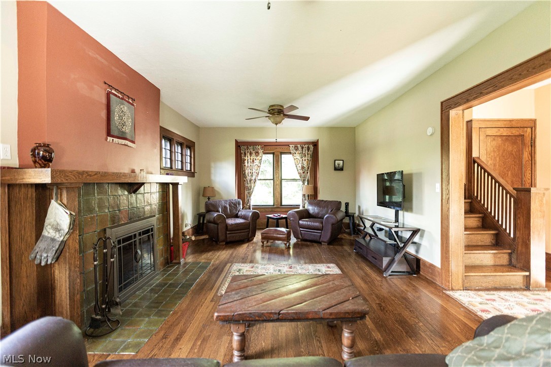 1485 Rydalmount Road Cleveland Heights, OH 44118 - Photo 4 of 35