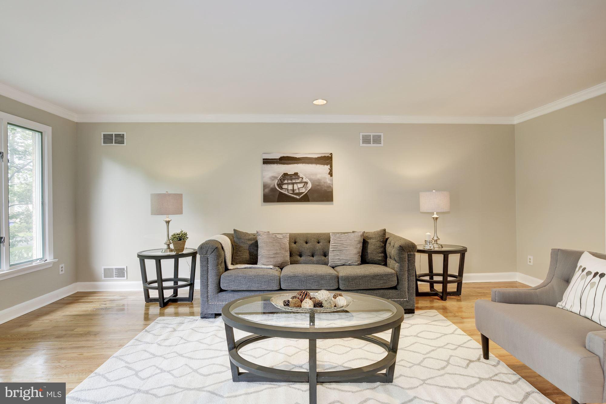 10113 Ormond Road Potomac, MD 20854 - Photo 7 of 47