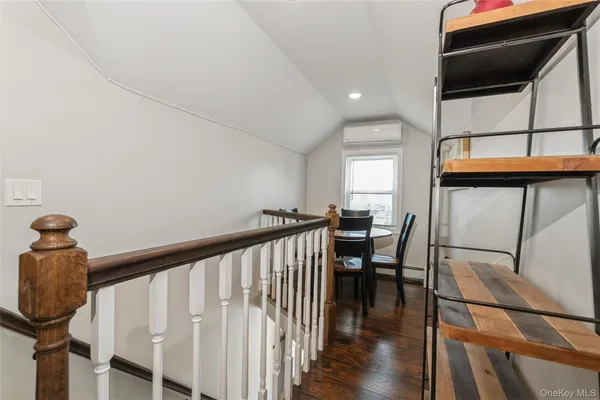 $2,400 | 39 Bay Shore Avenue, Bay Shore, NY 11706
