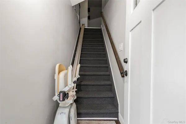 $2,400 | 39 Bay Shore Avenue, Bay Shore, NY 11706