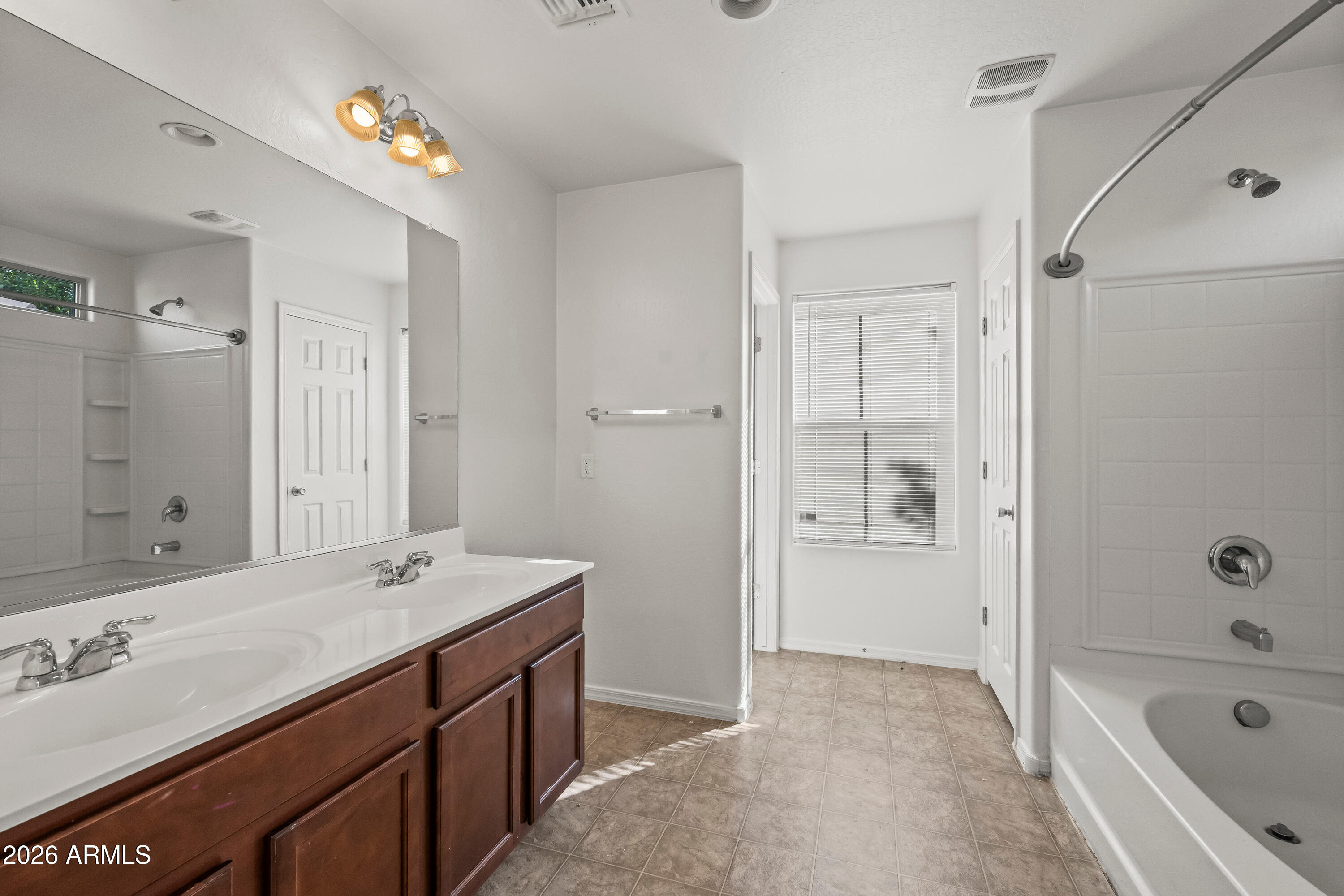 507 North Ranger Trail Gilbert, AZ 85234 - Photo 11 of 19 DSC_7000