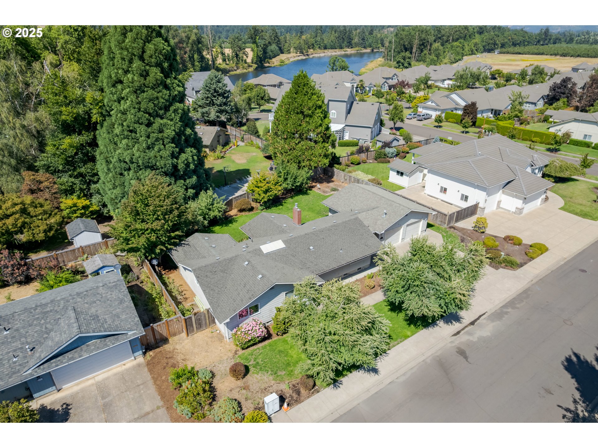708 Blackstone Street Springfield, OR 97477 - Photo 40 of 45 an aerial view of a