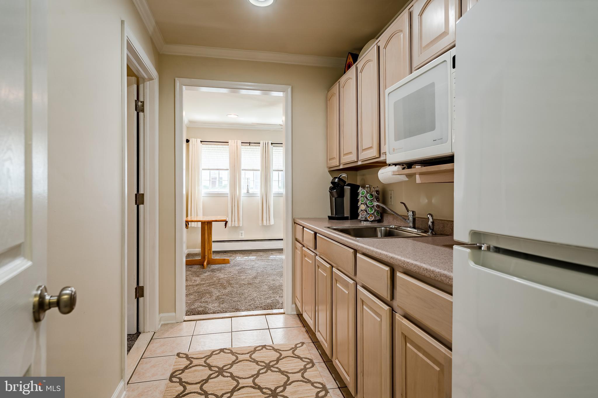 284 Magnolia Road Warminster, PA 18974 - Photo 26 of 53 In law suite kitchen
