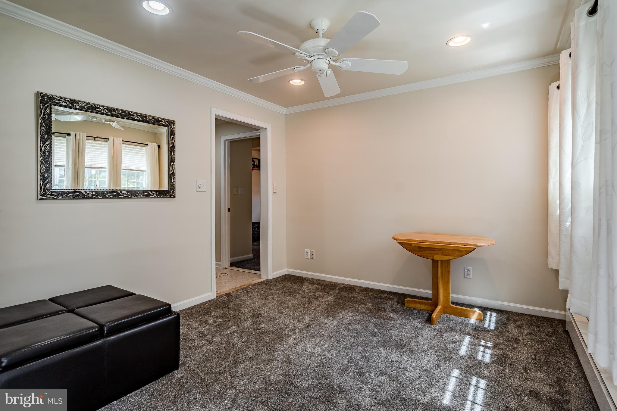 284 Magnolia Road Warminster, PA 18974 - Photo 31 of 53 Large room