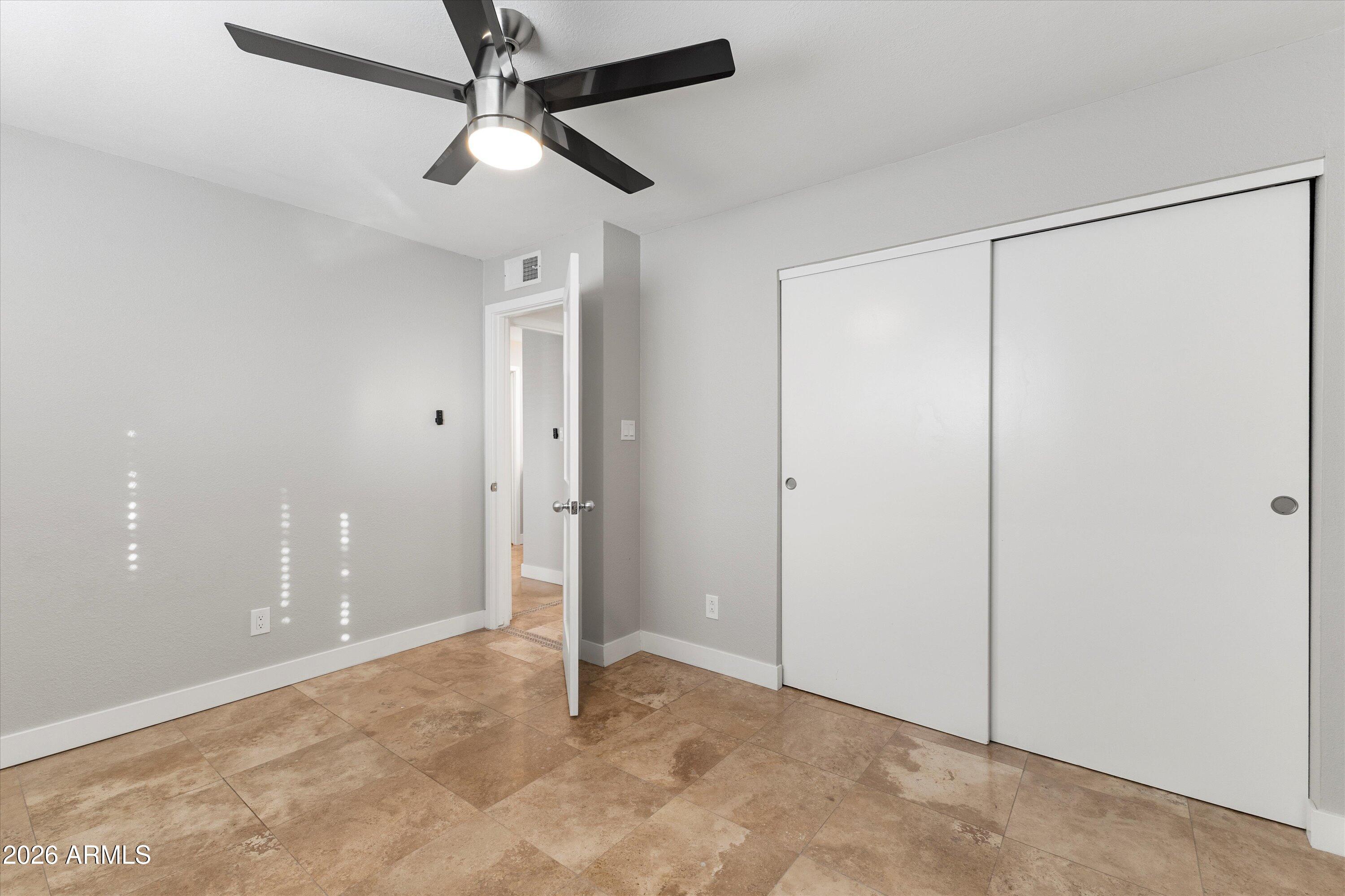 5525 East Thomas Road, Unit L1 Phoenix, AZ 85018 - Photo 22 of 33 a view of an empty room