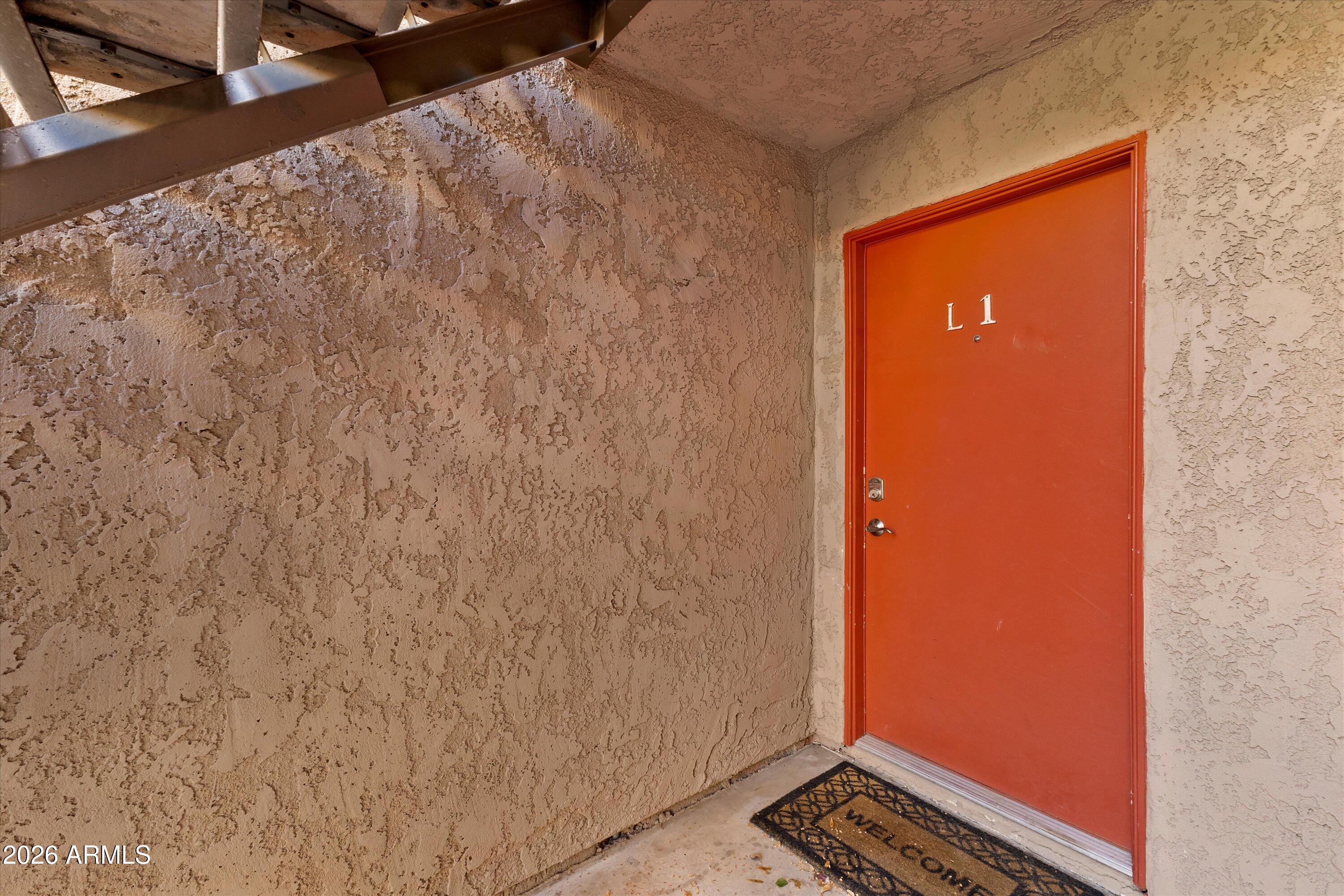5525 East Thomas Road, Unit L1 Phoenix, AZ 85018 - Photo 3 of 33 a view of an empty room
