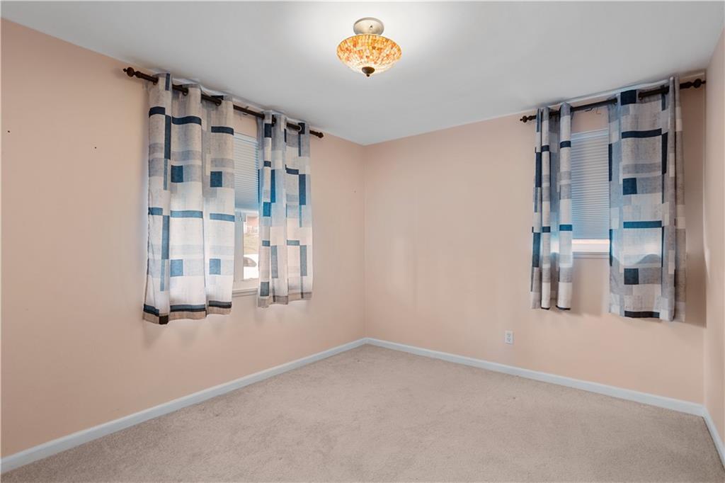 221 Orchard Spring Road Pittsburgh, PA 15220 - Photo 8 of 18 Gallery Image 8