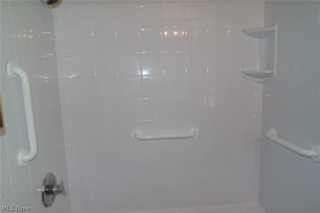 30520 Ridge Road Wickliffe, OH 44092 - Photo 4 of 14 Gallery Image 4