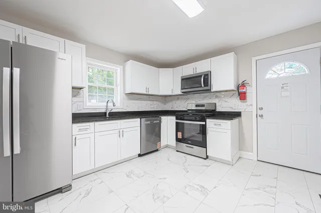 $299,900 | 252 West Park Drive, Bridgeton, NJ 08302