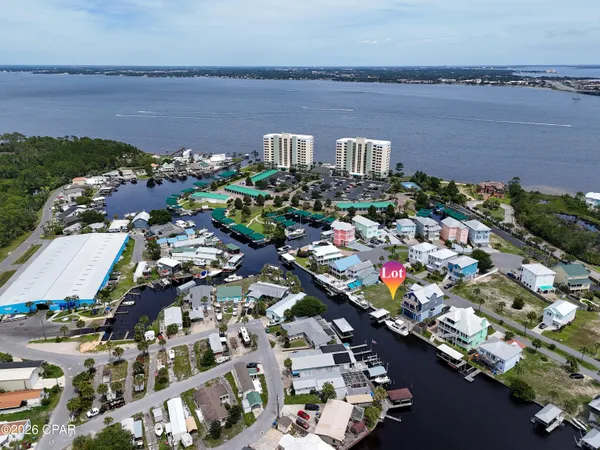 $450,000 | 933 Lighthouse Lagoon Court, Panama City Beach, FL 32407