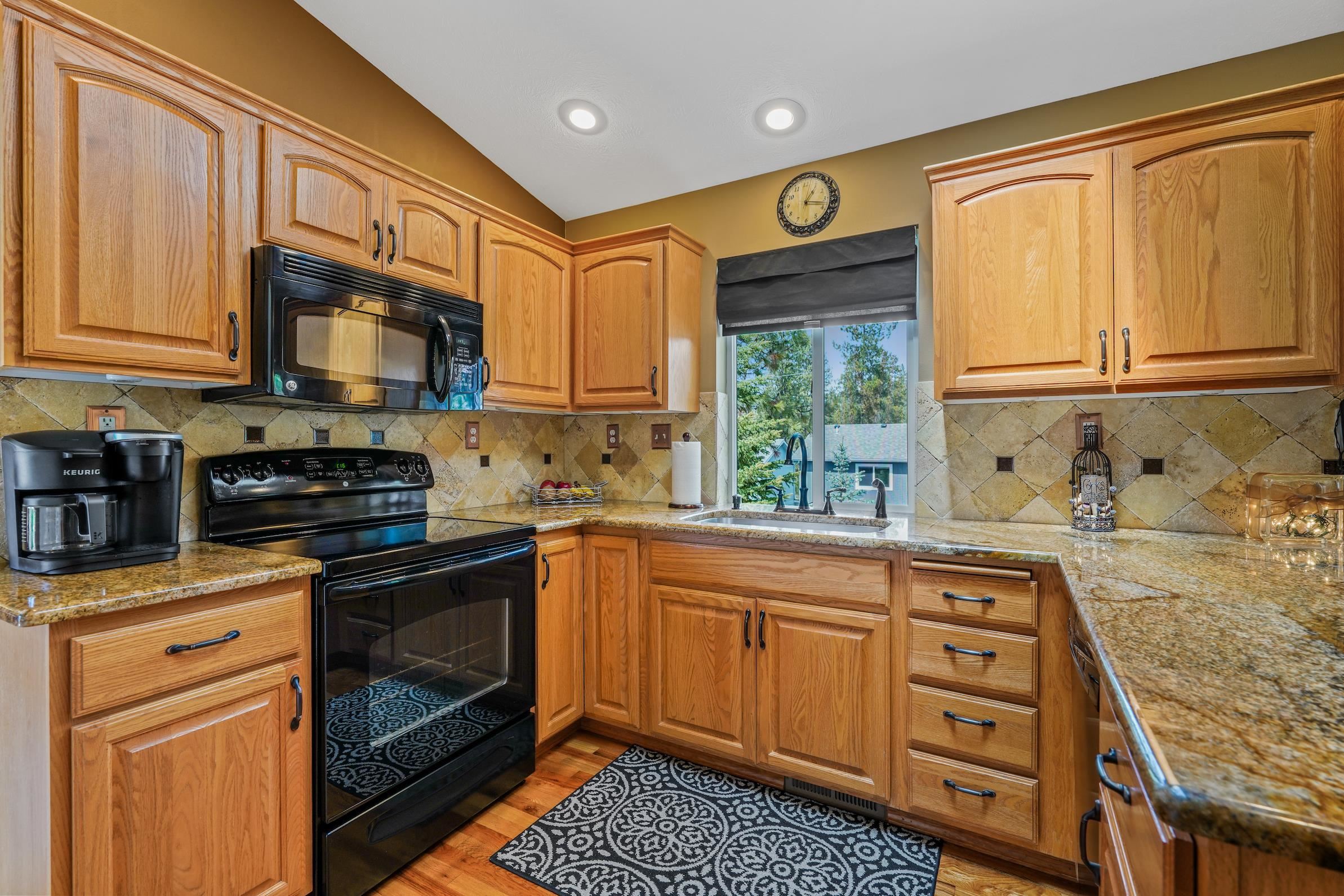 801 East Westcrest Road Colbert, WA 99005 - Photo 9 of 36
