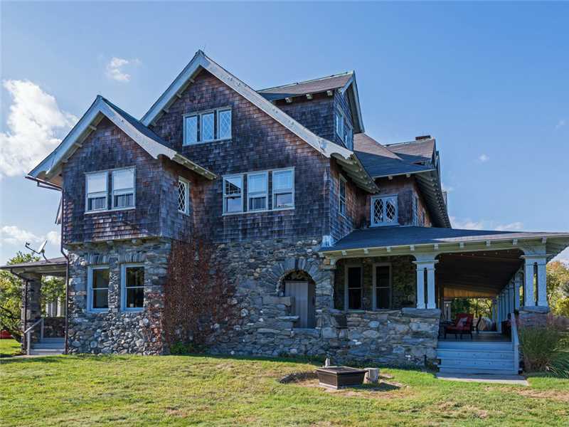177 Beavertail Road Jamestown, RI 02835 - Photo 3 of 25 Exterior Front.