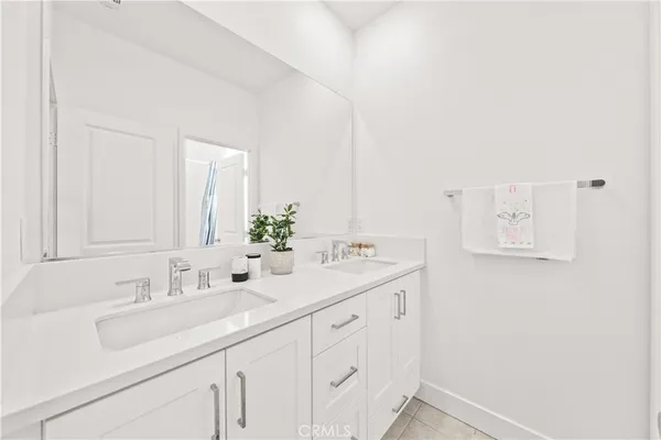 $5,300 | 121 Billings, Irvine, CA 92618