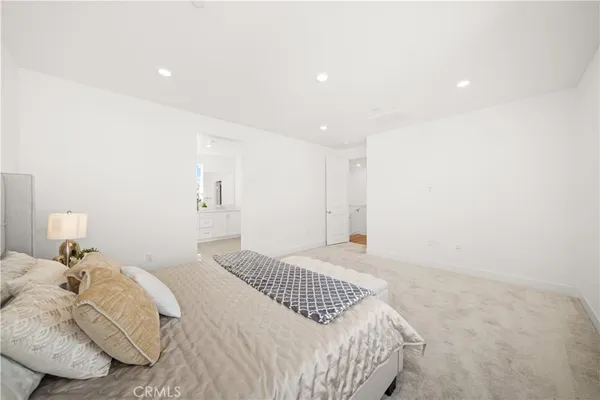 $5,300 | 121 Billings, Irvine, CA 92618