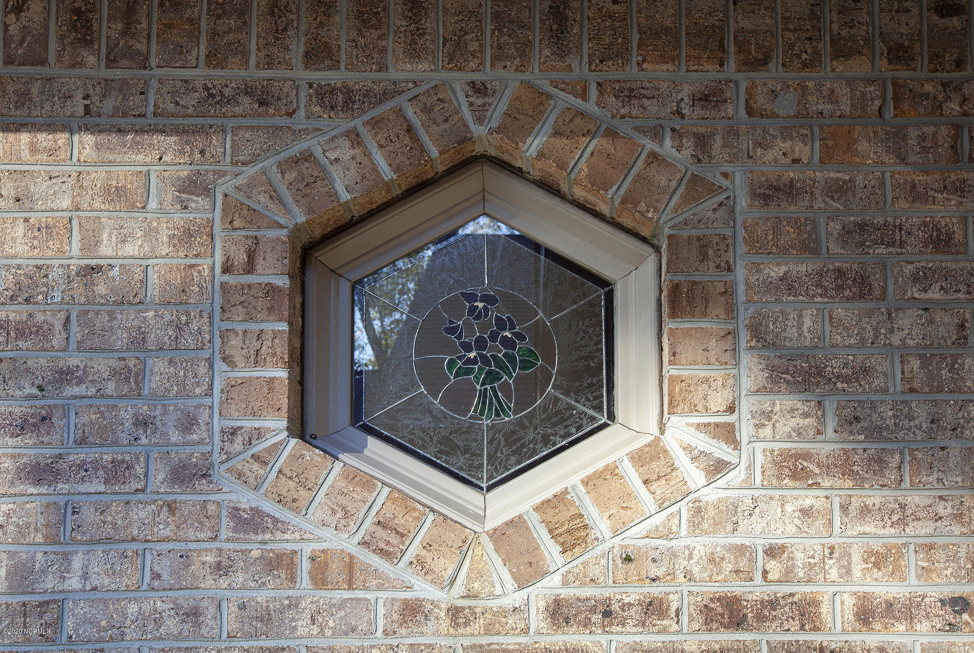 403 Ravenswood Road Hampstead, NC 28443 - Photo 5 of 54 Ravenswood 403 windowBev_7773