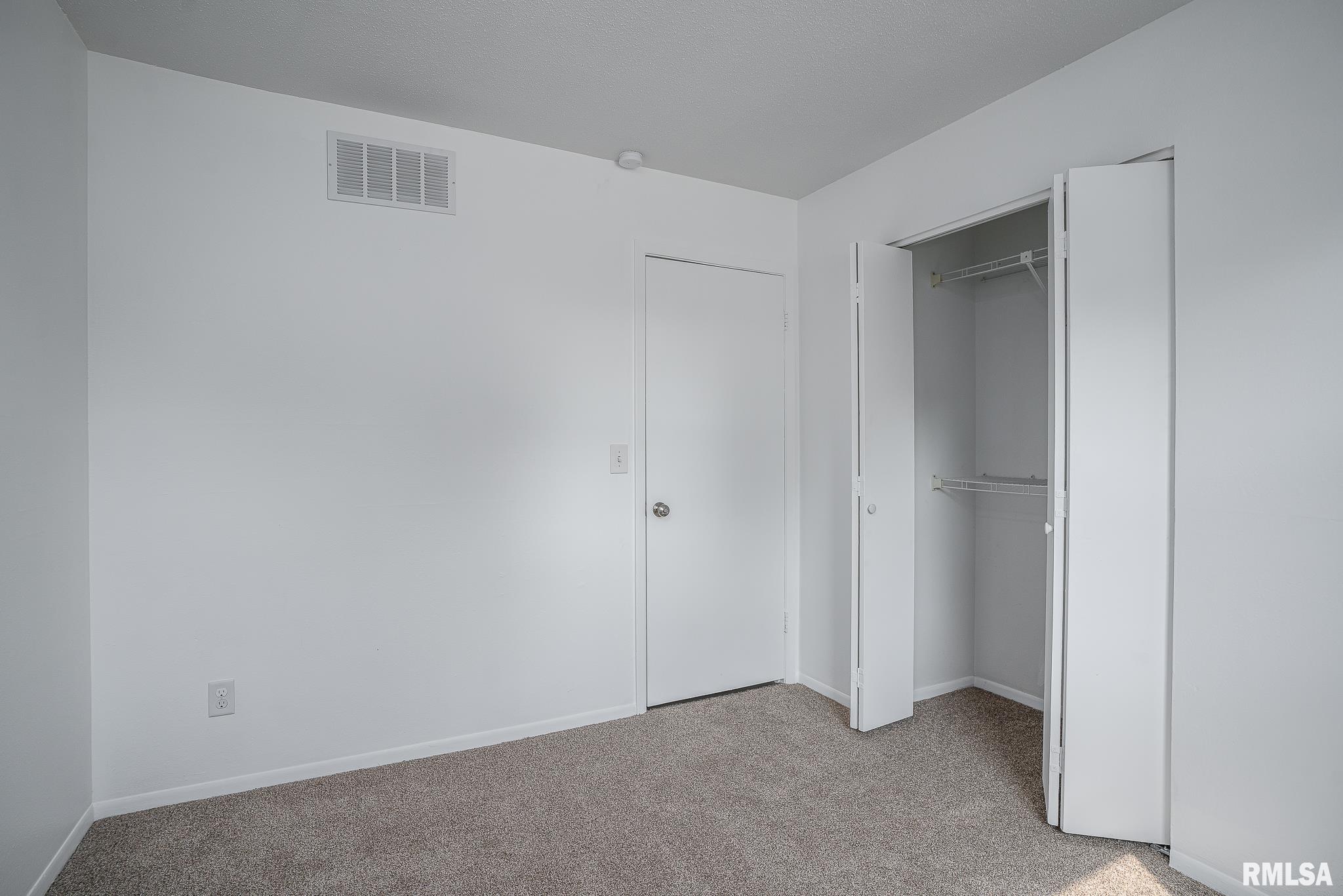 2530 St Johns Court Bettendorf, IA 52722 - Photo 11 of 22